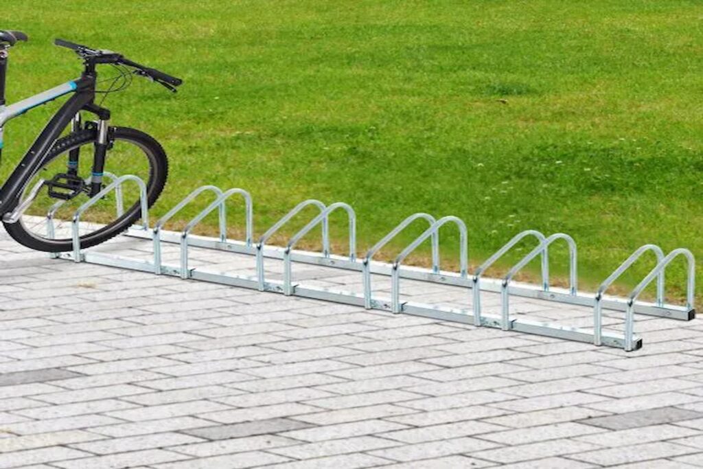cycle stands